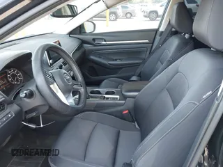 2019 Nissan Altima 2.5 SV with VIN 1N4BL4DV5KC171640, listed as a IAAI auction lot 41845529 with 70,615 mi miles. Bid and sale history available at carsss.com. Image 5.