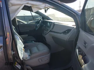 2016 Toyota Sienna XLE with VIN 5TDYK3DC6GS710062, listed as a IAAI auction lot 40953646 with 145,233 mi miles. Bid and sale history available at carsss.com. Image 5.
