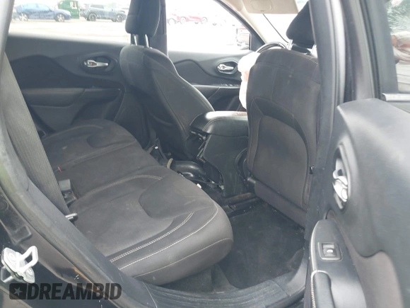 2015 Jeep Cherokee Latitude with VIN 1C4PJLCB9FW737360, listed as a IAAI auction lot 41939681 with 226,603 mi miles and . Bid and sale history available at carsss.com. Image 8.