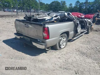 2005 Chevrolet Silverado 1500 LS z VIN 2GCEC13T151344568, wystawiony jako IAAI lot #32429183 z przebiegiem Nie podano mil oraz . Historia ofert i sprzedaży dostępna na DreamBid. Obrazek 4.