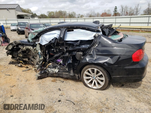 2010 BMW 3 Series 328i z VIN WBAPH5G54ANM70510, wystawiony jako Copart lot #50913145 z przebiegiem Nie podano mil oraz Nie do naprawy • Non repairable. Historia ofert i sprzedaży dostępna na DreamBid. Obrazek 2.