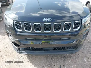 2025 Jeep Compass Latitude с VIN 3C4NJDBN7ST548876, выставлен на аукционе IAAI как лот 42546034 с пробегом 7 724 миль миль и . История ставок и продаж доступна на DreamBid. Изображение 6.