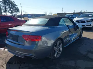 2014 Audi S5 Premium Plus z VIN WAUCGAFH4EN001316, wystawiony jako IAAI lot #41425673 z przebiegiem 97 089 mil mil oraz . Historia ofert i sprzedaży dostępna na DreamBid. Obrazek 4.