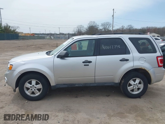 2011 Ford Escape XLT с VIN 1FMCU9D77BKC38802, выставлен на аукционе IAAI как лот 42012798 с пробегом 249 489 миль миль и . История ставок и продаж доступна на DreamBid. Изображение 14.