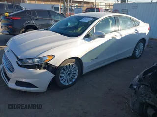 2013 Ford Fusion SE Hybrid with VIN 3FA6P0LU9DR375403, listed as a IAAI auction lot 40995125 with 132,583 mi miles. Bid and sale history available at carsss.com. Image 2.