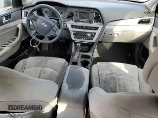 2016 Hyundai Sonata Hybrid SE with VIN KMHE24L19GA016614, listed as a Copart auction lot 89388265 with 136,028 mi miles and Salvage Title. Bid and sale history available at carsss.com. Image 8.