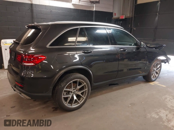 2022 Mercedes-Benz GLC 300 with VIN W1N0G8EB2NG121561, listed as a IAAI auction lot 42204953 with 22,264 mi miles and . Bid and sale history available at DreamBid. Image 4.