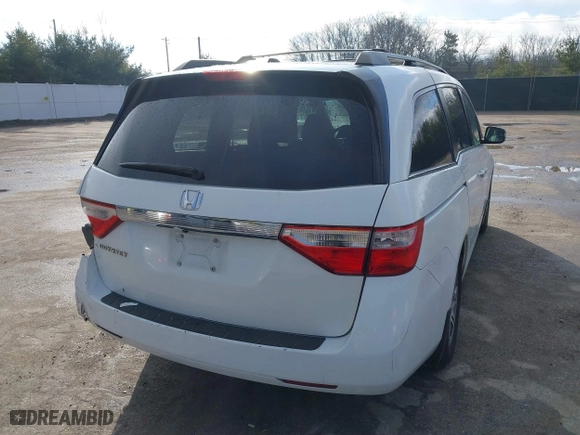 2013 Honda Odyssey EX-L with VIN 5FNRL5H68DB044937, listed as a IAAI auction lot 41196364 with 145,899 mi miles. Bid and sale history available at carsss.com. Image 4.