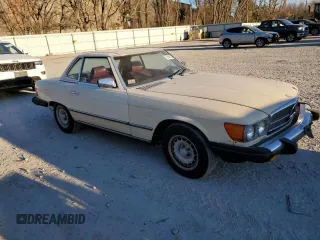 1985 Mercedes-Benz SL with VIN WDBBA45C0FA021352, listed as a Copart auction lot 88067835 with 104,110 mi miles and Clean title. Bid and sale history available at DreamBid. Image 4.