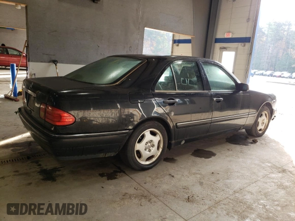 1997 Mercedes-Benz E-Class with VIN WDBJF72F3VA260566, listed as a Copart auction lot 81894314 with 106,208 mi miles and Clean Title. Bid and sale history available at carsss.com. Image 3.