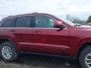 2021 Jeep Grand Cherokee Laredo E z VIN 1C4RJFAG7MC534037, wystawiony jako IAAI lot #41598511 z przebiegiem 55 107 mil mil oraz . Historia ofert i sprzedaży dostępna na DreamBid. Obrazek 14.