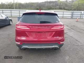 2015 Lincoln MKC z VIN 5LMCJ2A97FUJ06166, wystawiony jako IAAI lot #42098799 z przebiegiem 155 916 mil mil oraz . Historia ofert i sprzedaży dostępna na DreamBid. Obrazek 16.