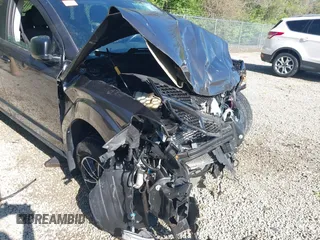 2017 Dodge Journey SE with VIN 3C4PDCAB3HT683525, listed as a IAAI auction lot 42146832 with Not Provided miles and . Bid and sale history available at DreamBid. Image 18.