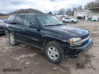2002 Chevrolet TrailBlazer LS with VIN 1GNDT13SX22308464, listed as a IAAI auction lot 41225470 with 127,370 mi miles. Bid and sale history available at carsss.com. Image 1.