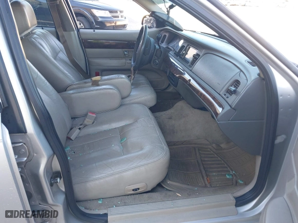 2007 Mercury Grand Marquis LS with VIN 2MEFM75V87X628541, listed as a IAAI auction lot 41051994 with 183,363 mi miles. Bid and sale history available at carsss.com. Image 5.