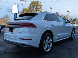 2019 Audi Q8 Premium z VIN WA1AVAF15KD025669, wystawiony jako Copart lot #44674885 z przebiegiem 48 524 mil mil oraz Czysty tytuł • Clean title. Historia ofert i sprzedaży dostępna na DreamBid. Obrazek 4.