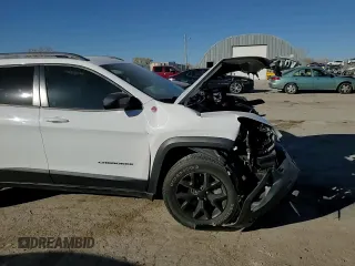 2018 Jeep Cherokee Trailhawk with VIN 1C4PJMBB1JD549783, listed as a Copart auction lot 77056883 with 84,404 mi miles and Non repairable. Bid and sale history available at DreamBid. Image 10.