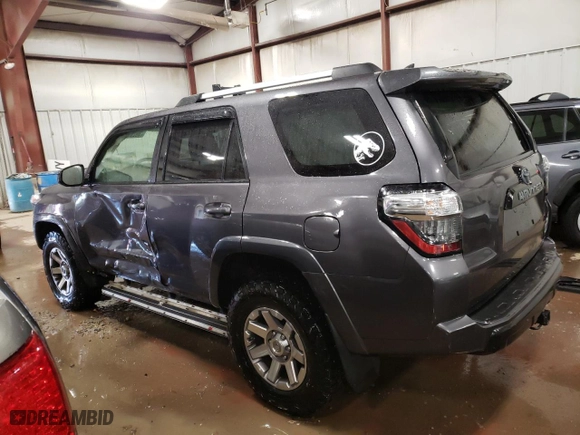 2015 Toyota 4Runner Limited with VIN JTEBU5JR8F5224440, listed as a Copart auction lot 39266633 with 30,197 mi miles. Bid and sale history available at carsss.com. Image 2.