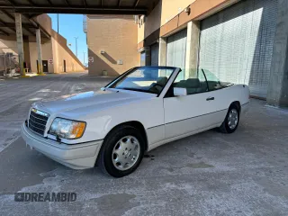 1995 Mercedes-Benz E Class with VIN WDBEA66EXSC280860, listed as a Copart auction lot 46739115 with 97,007 mi miles and Clean Title. Bid and sale history available at carsss.com. Image 2.