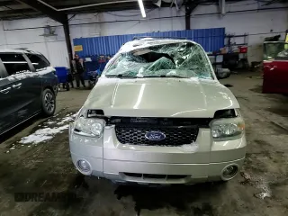 2005 Ford Escape Limited with VIN 1FMCU94155KD76368, listed as a Copart auction lot 45924365 with 191,285 mi miles and Clean title. Bid and sale history available at DreamBid. Image 11.