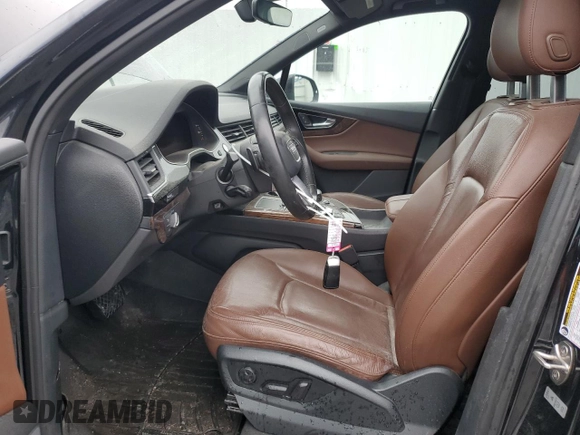 2017 Audi Q7 Premium Plus with VIN WA1LAAF74HD013210, listed as a Copart auction lot 49337825 with 82,450 mi miles and Salvage Title. Bid and sale history available at DreamBid. Image 7.