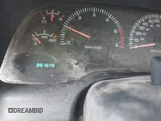 2002 Dodge Ram 2500 with VIN 3B7KF26Z42M309477, listed as a IAAI auction lot 41822998 with 201,678 mi miles. Bid and sale history available at carsss.com. Image 7.