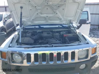 2008 Hummer H3 SUV with VIN 5GTEN13E288164635, listed as a IAAI auction lot 41748565 with 221,428 mi miles. Bid and sale history available at carsss.com. Image 10.