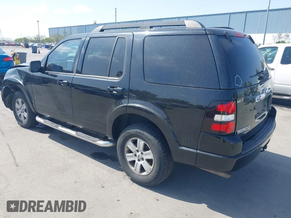 2010 Ford Explorer XLT with VIN 1FMEU7DE4AUA73161, listed as a IAAI auction lot 42175351 with 178,936 mi miles. Bid and sale history available at carsss.com. Image 3.