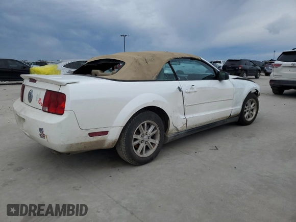 2008 Ford Mustang Deluxe with VIN 1ZVHT84N885204930, listed as a Copart auction lot 89170365 with Not Provided miles and Clean Title. Bid and sale history available at carsss.com. Image 3.
