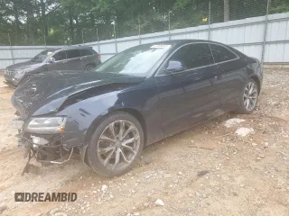 2009 Audi A5 z VIN WAUDK78T79A004375, wystawiony jako Copart lot #57309055 z przebiegiem 106 263 mil mil oraz Szkoda całkowita • Salvage title. Historia ofert i sprzedaży dostępna na DreamBid. Obrazek 1.