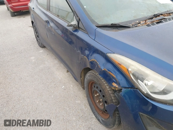 2016 Hyundai Elantra SE with VIN 5NPDH4AE7GH672890, listed as a IAAI auction lot 41087145 with 157,540 mi miles. Bid and sale history available at carsss.com. Image 6.