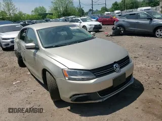 2013 Volkswagen Jetta SE z VIN 3VWDP7AJ8DM266802, wystawiony jako Copart lot #56067515 z przebiegiem 73 545 mil mil oraz Szkoda całkowita • Salvage title. Historia ofert i sprzedaży dostępna na DreamBid. Obrazek 13.