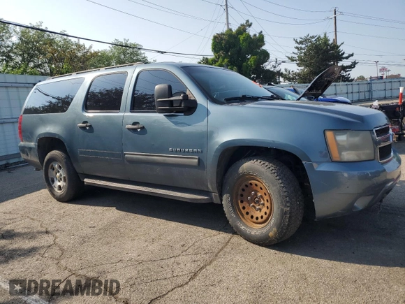 2010 Chevrolet Suburban LS z VIN 1GNUKHE32AR212268, wystawiony jako Copart lot #57613895 z przebiegiem 294 117 mil mil oraz Szkoda całkowita • Salvage title. Historia ofert i sprzedaży dostępna na DreamBid. Obrazek 4.