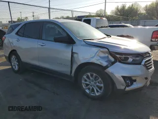 2021 Chevrolet Equinox LS z VIN 2GNAXHEV1M6160976, wystawiony jako Copart lot #54118495 z przebiegiem 58 473 mil mil oraz Szkoda całkowita • Salvage title. Historia ofert i sprzedaży dostępna na DreamBid. Obrazek 4.
