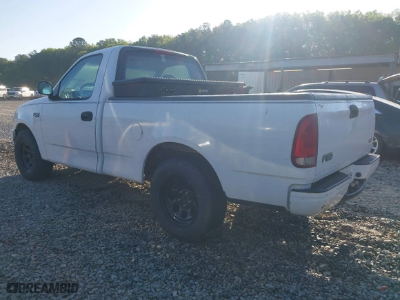 1998 Ford F-150 Standard with VIN 1FTZF1728WNC10750, listed as a IAAI auction lot 42036177 with 237,434 mi miles. Bid and sale history available at carsss.com. Image 3.
