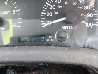 1999 Jeep Cherokee Sport with VIN 1J4FT68S6XL511158, listed as a IAAI auction lot 42170917 with 251,442 mi miles and . Bid and sale history available at DreamBid. Image 7.