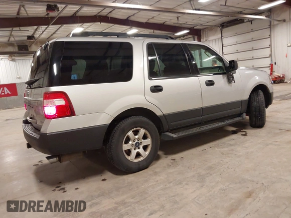 2015 Ford Expedition XL with VIN 1FMJU1GT2FEF24210, listed as a IAAI auction lot 42146158 with 213,276 mi miles and . Bid and sale history available at DreamBid. Image 4.