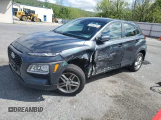 2021 Hyundai Kona SE z VIN KM8K1CAA2MU646536, wystawiony jako Copart lot #55553755 z przebiegiem 36 167 mil mil oraz Szkody całkowita. Historia ofert i sprzedaży dostępna na DreamBid. Obrazek 1.