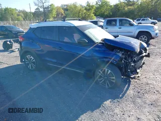 2019 Nissan Kicks SV with VIN 3N1CP5CU2KL511125, listed as a IAAI auction lot 39120981 with 57,859 mi miles. Bid and sale history available at carsss.com. Image 1.