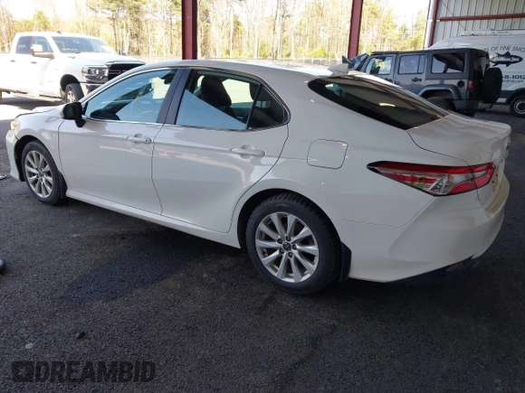 2020 Toyota Camry LE with VIN 4T1C11AK9LU935025, listed as a IAAI auction lot 42054033 with 63,814 mi miles and . Bid and sale history available at carsss.com. Image 3.