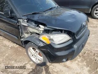 2010 Kia Soul + with VIN KNDJT2A25A7180012, listed as a IAAI auction lot 41925049 with 191,511 mi miles. Bid and sale history available at carsss.com. Image 6.