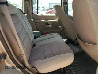 2000 Ford Explorer z VIN 1FMDU62X4YZA34304, wystawiony jako Copart lot #72740164 z przebiegiem 222 547 mil mil oraz Szkoda całkowita • Salvage title. Historia ofert i sprzedaży dostępna na DreamBid. Obrazek 11.