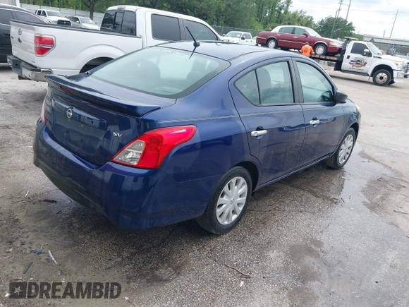 2019 Nissan Versa SV z VIN 3N1CN7AP6KL827853, wystawiony jako IAAI lot #42297286 z przebiegiem 78 165 mil mil oraz . Historia ofert i sprzedaży dostępna na DreamBid. Obrazek 4.