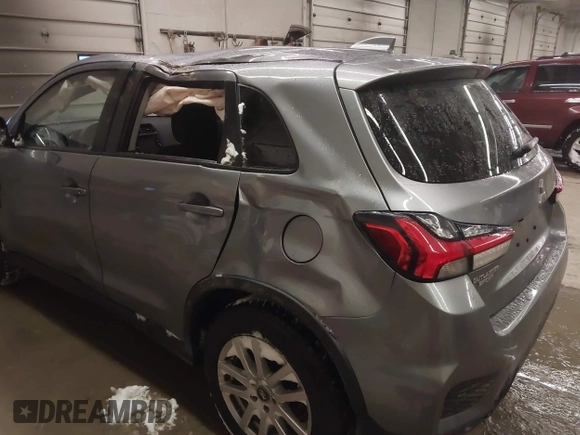 2022 Mitsubishi Outlander Sport ES with VIN JA4ARUAU3NU018733, listed as a IAAI auction lot 41320736 with 31,653 mi miles. Bid and sale history available at carsss.com. Image 6.