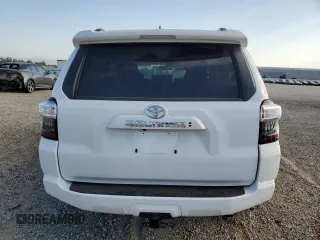 2024 Toyota 4Runner SR5 z VIN JTEMU5JR5R6292041, wystawiony jako Copart lot #59817895 z przebiegiem 9 451 mil mil oraz Szkoda całkowita • Salvage title. Historia ofert i sprzedaży dostępna na DreamBid. Obrazek 6.