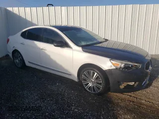 2016 Kia Cadenza Premium with VIN KNALN4D7XG5201072, listed as a Copart auction lot 82614604 with 140,067 mi miles and Clean Title. Bid and sale history available at carsss.com. Image 4.