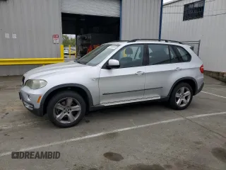 2007 BMW X5 3.0si with VIN 5UXFE43517L011431, listed as a Copart auction lot 52992415 with 179,155 mi miles and Clean Title. Bid and sale history available at carsss.com. Image 1.