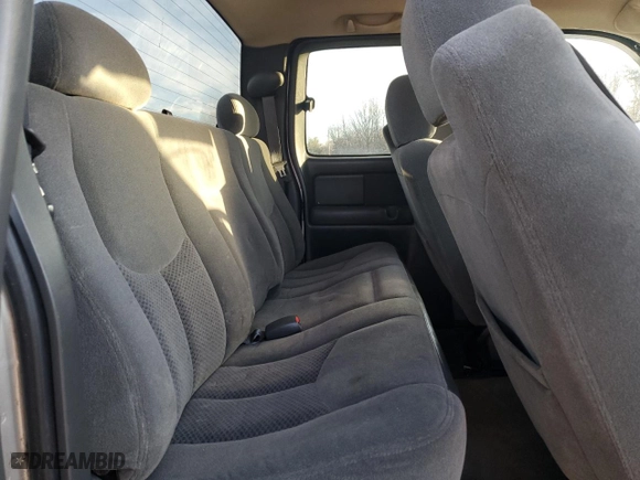 2004 Chevrolet Silverado 1500 LS with VIN 2GCEK19V441120544, listed as a Copart auction lot 48036395 with 209,971 mi miles and Salvage Title. Bid and sale history available at carsss.com. Image 10.