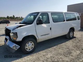 2011 Ford Econoline Passenger XL z VIN 1FBSS3BL9BDA69538, wystawiony jako Copart lot #63633795 z przebiegiem 200 023 mil mil oraz Szkoda całkowita • Salvage title. Historia ofert i sprzedaży dostępna na DreamBid. Obrazek 1.