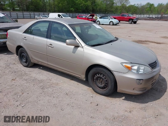2004 Toyota Camry LE with VIN 4T1BE32K14U846576, listed as a IAAI auction lot 42086537 with 202,027 mi miles. Bid and sale history available at carsss.com. Image 1.
